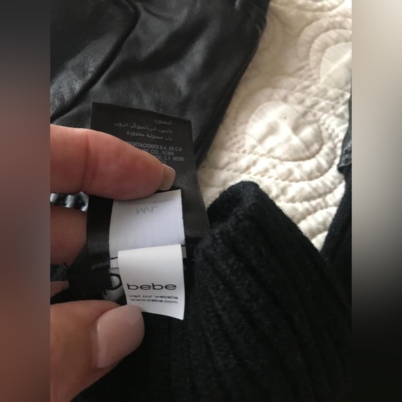 Bebe black long fingerless gloves with crystal accents. Missing one stone sz M/L - Picture 9 of 10